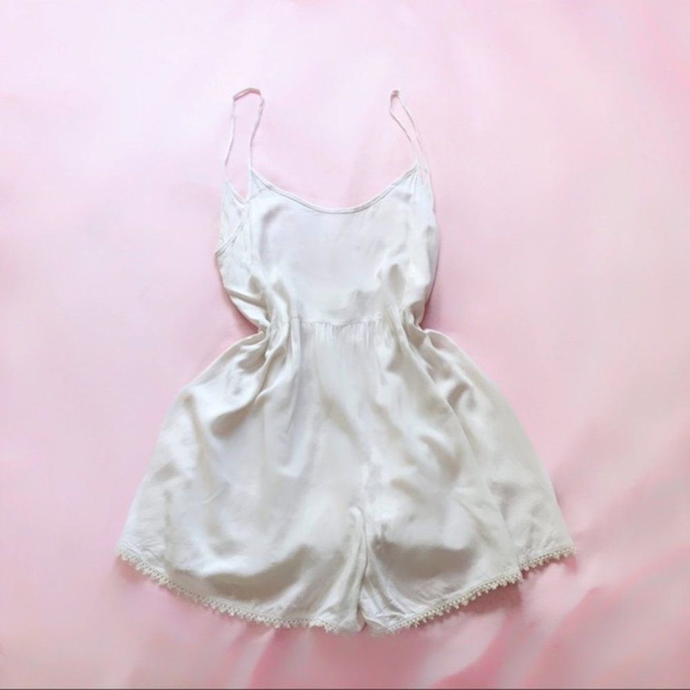 audrey  ⋆ fringe hem romper